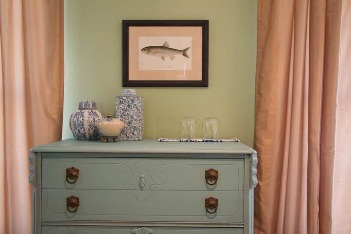 Room 18 of 46