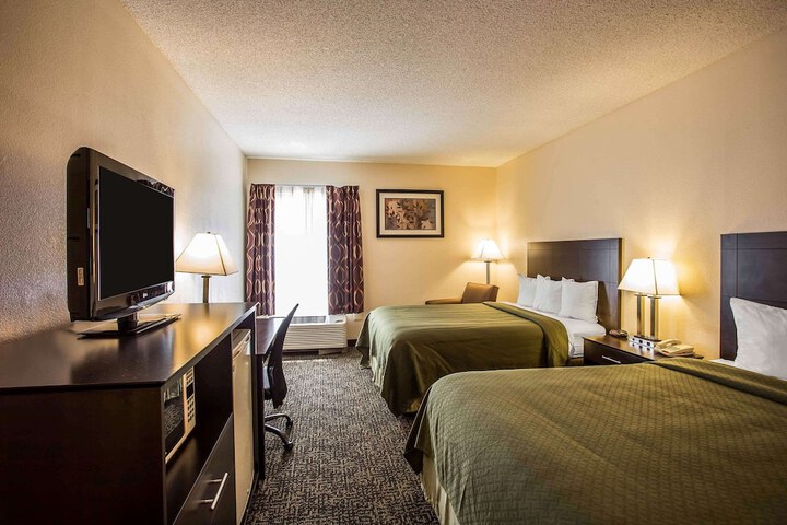 Room 17 of 24