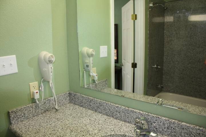 Room 12 of 16