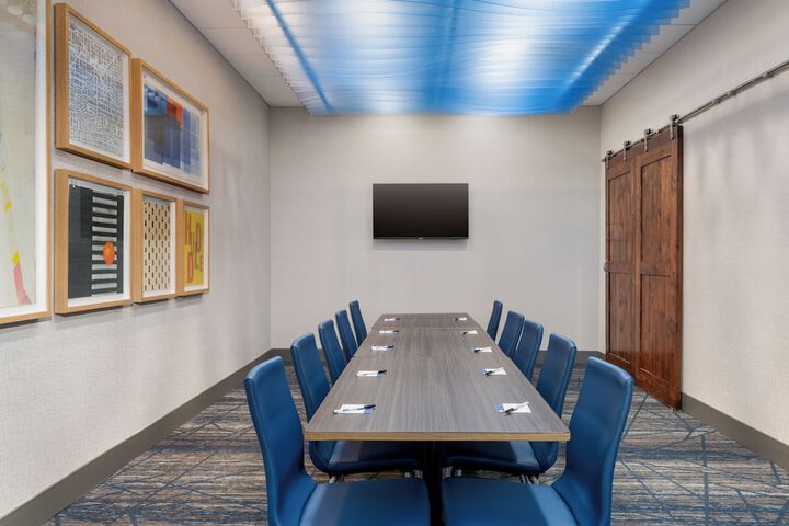 Holiday Inn Express Calhoun South by IHG