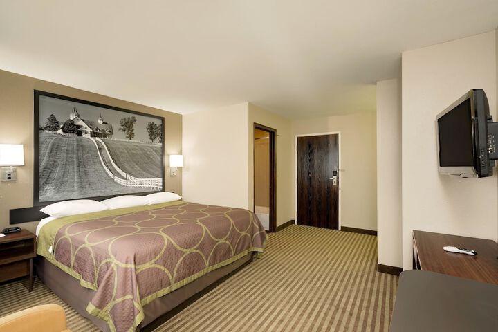 Room 29 of 33