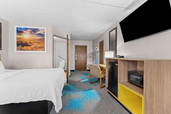 Room 21 of 40