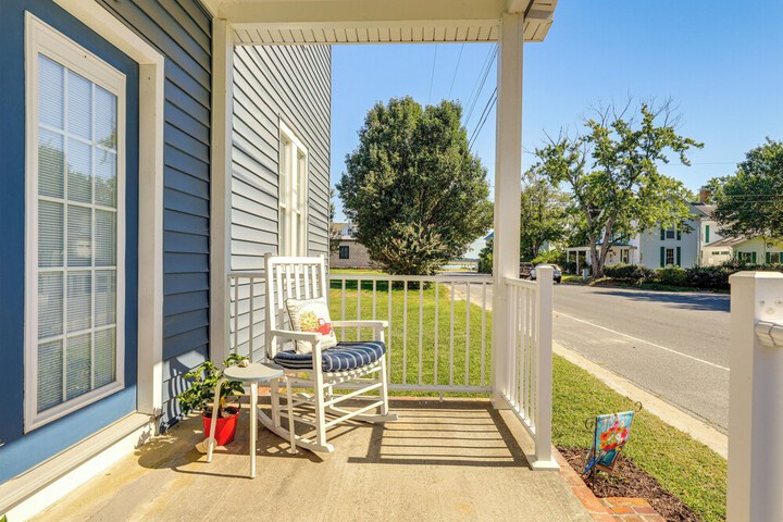 Home w / Fire Pit 1 Mi to Willis Wharf Boat Ramp!