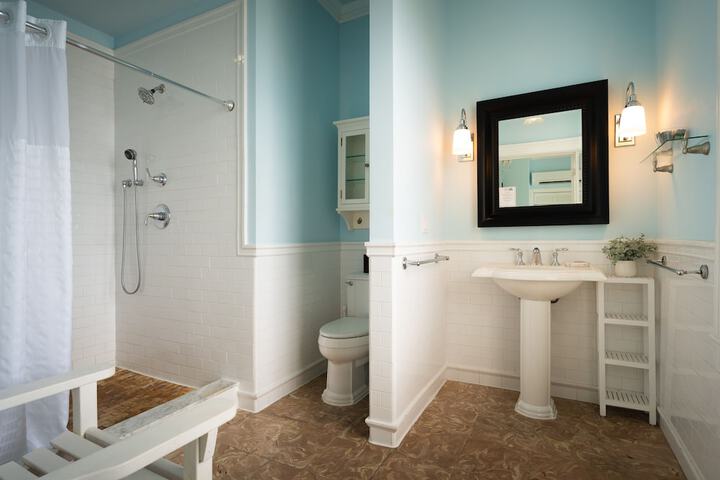Southernmost House - Adult Exclusive