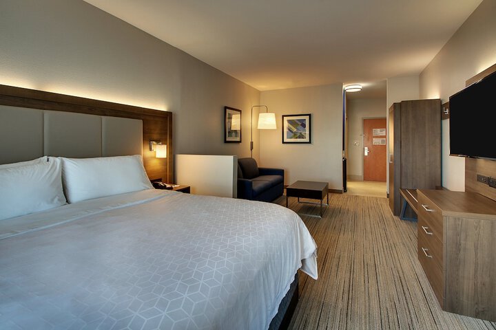 Room 20 of 49