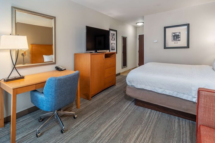 Room 21 of 36