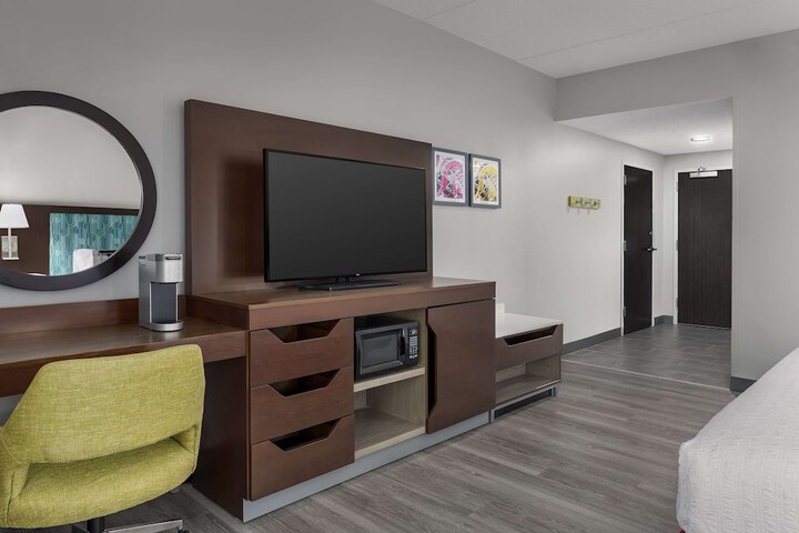 Room 12 of 30
