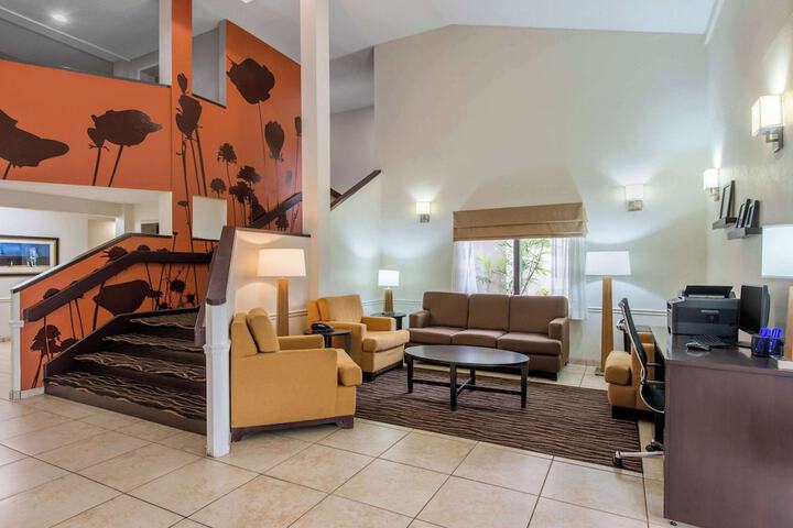 Hotel Interior 11 of 41