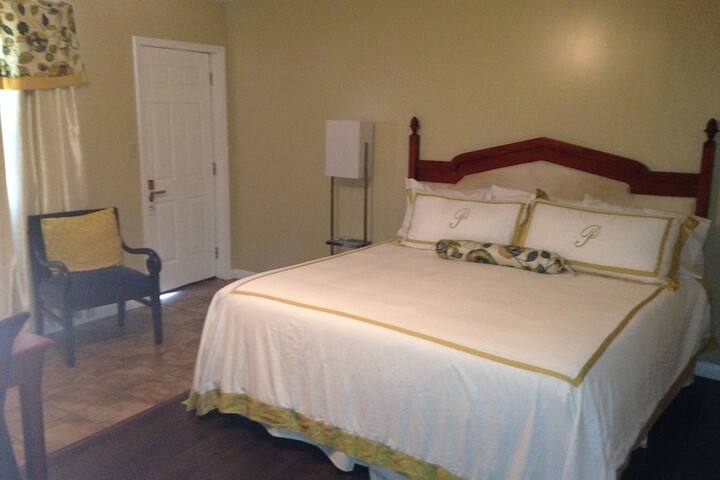 Pleasure Point Inn & Suites