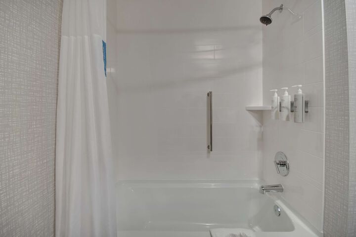 Hampton Inn & Suites Ontario Rancho Cucamonga