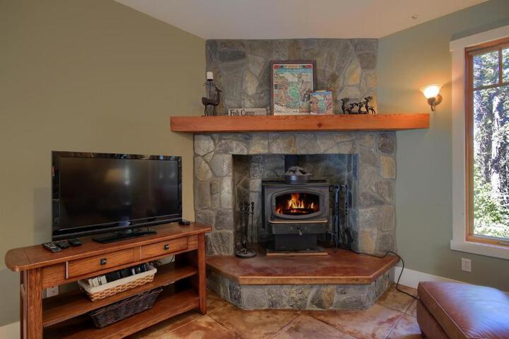 Aspen House in Fish Camp- 2 Miles from Yosemites South Entrance