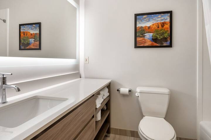 Room 9 of 42