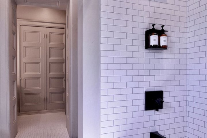 Room 53 of 89