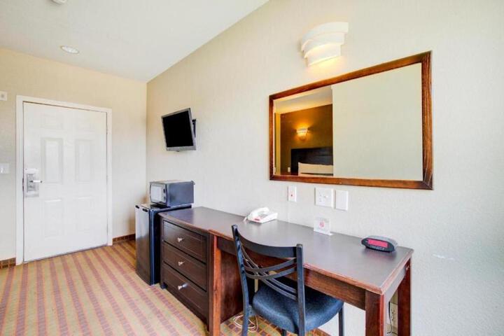 Hotel O Dilley Main St. TX