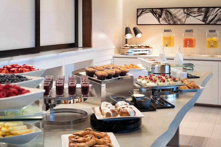 Breakfast/Coffee Service 70 of 79