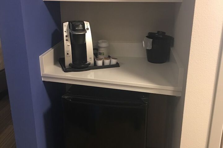 Room 17 of 36