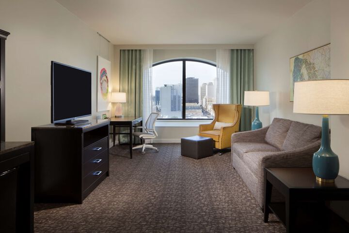 Room 25 of 43