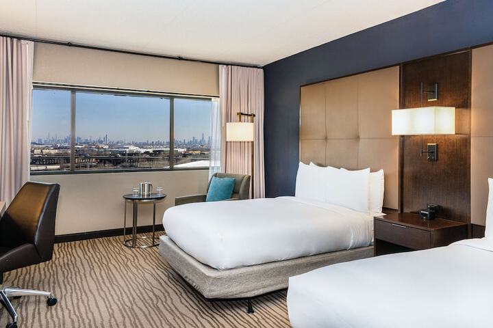 DoubleTree by Hilton Hotel Newark Airport