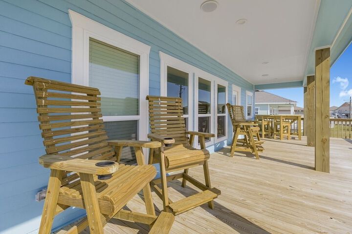 Tideâs Up 3 Bedroom Home by RedAwning