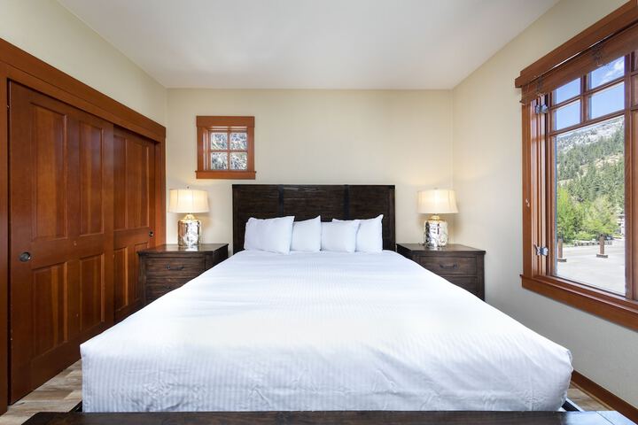 Room 150 of 238