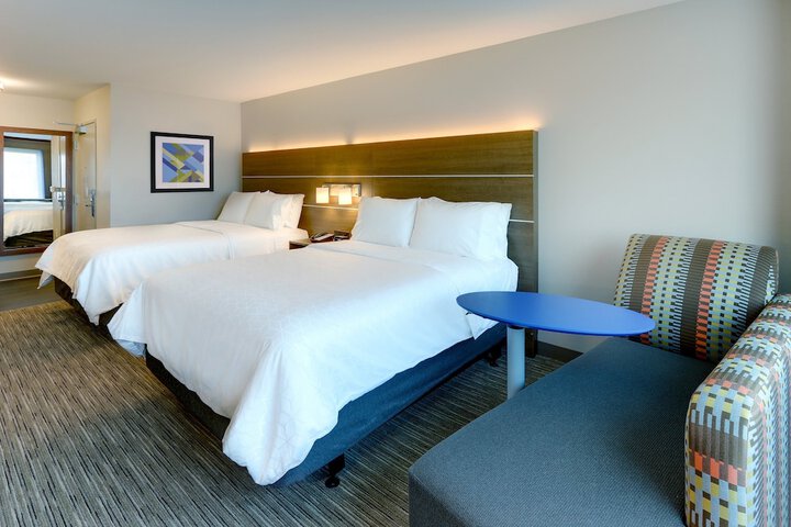 Room 56 of 80