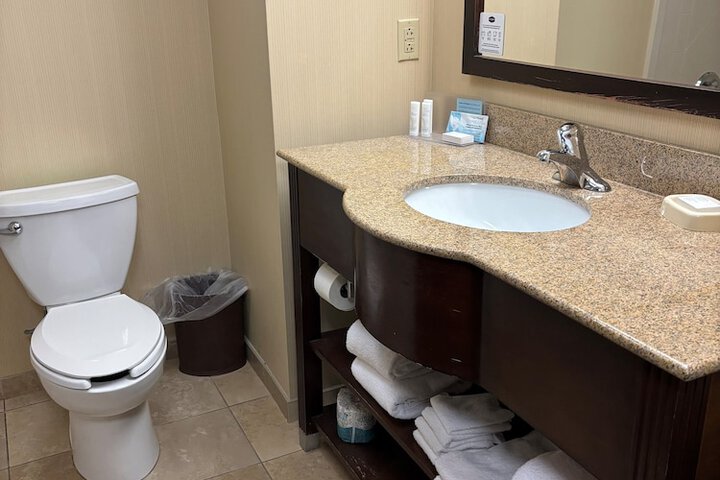 Hampton Inn & Suites Lake George