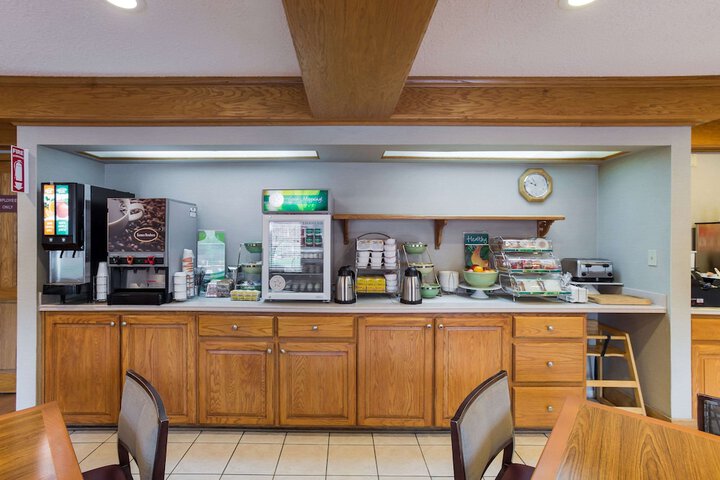 Breakfast/Coffee Service 45 of 52