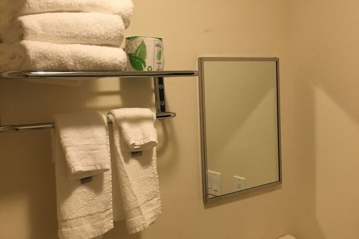 Room 26 of 33