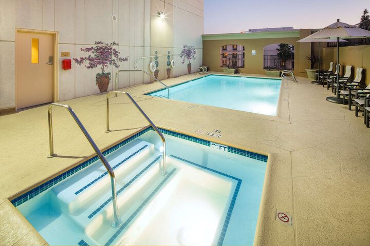 Pool 8 of 40