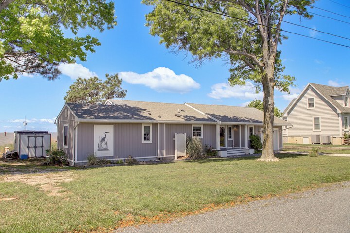 Waterfront Maryland Retreat w / Dock & Bay View!