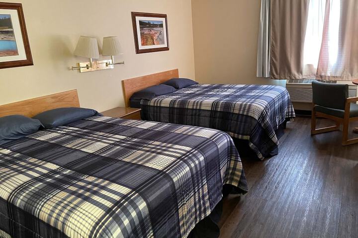 Room 14 of 16