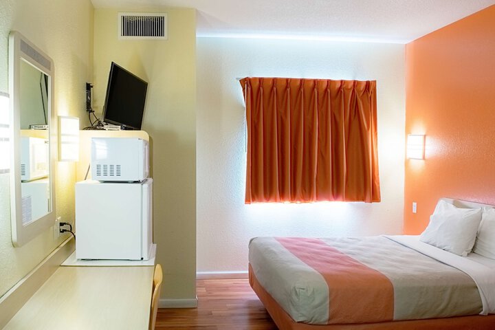 Motel 6 Seymour IN - North