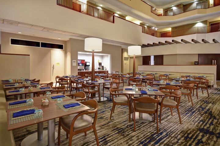 Embassy Suites Charleston