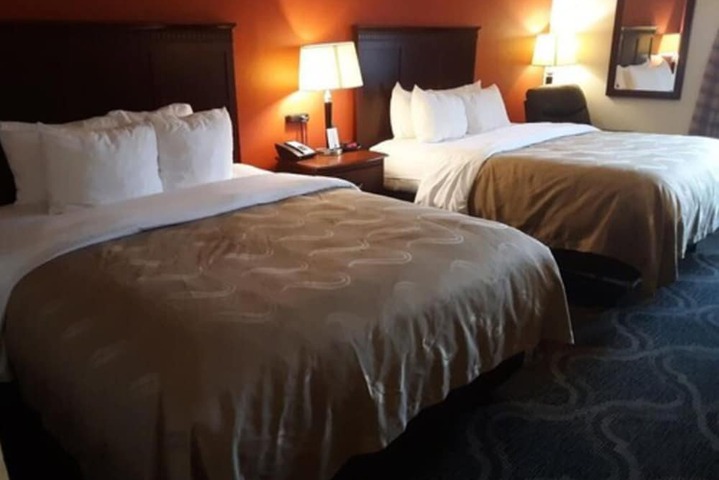 Room 18 of 37