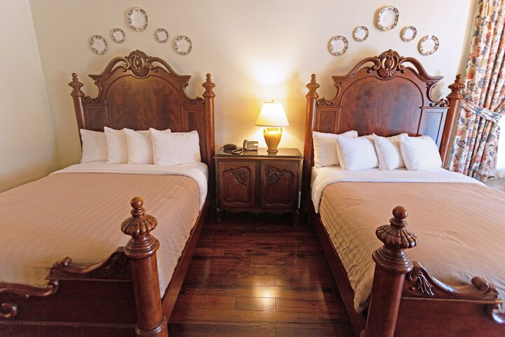 Room 30 of 47