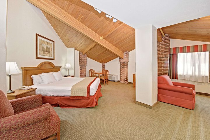 Room 13 of 17