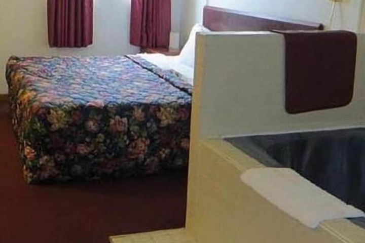 Oak Grove Inn