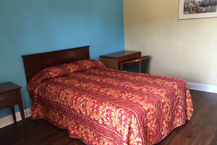 Room 15 of 18