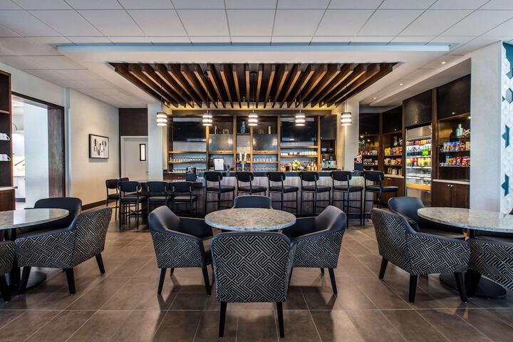Hyatt Place Delano