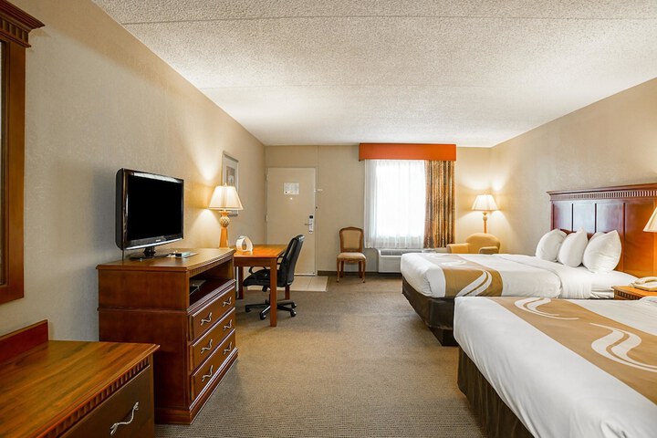 Room 8 of 27