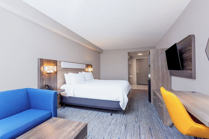 Holiday Inn Express & Suites Ormond Beach - North Daytona by IHG
