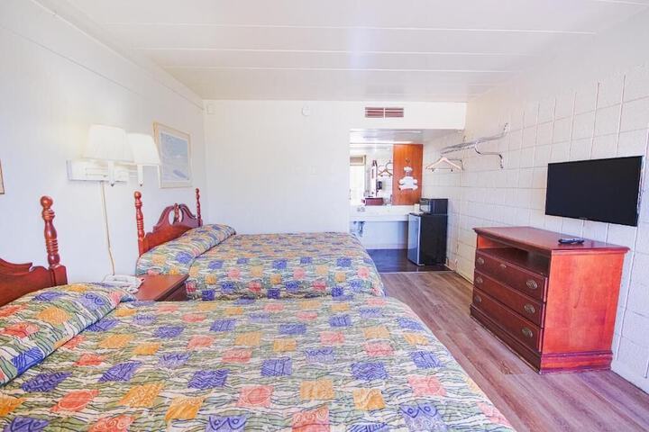 Room 19 of 28