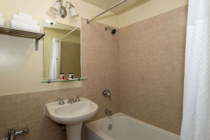Room 18 of 22