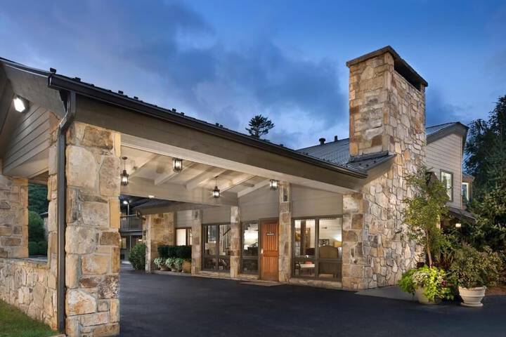 Hotel 3 of 51