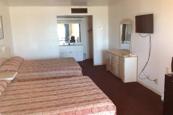 Room 9 of 17