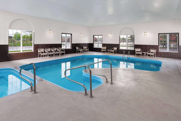 Pool 8 of 64