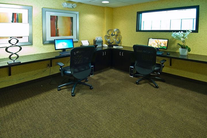 Business Center 23 of 23
