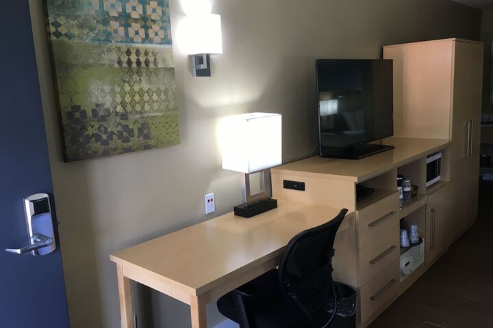 Best Western Plus South Coast Inn