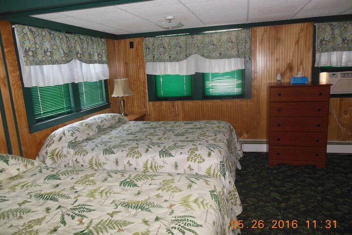 Room 75 of 98