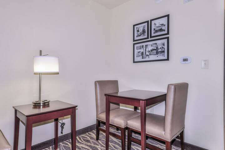 Cobblestone Hotel & Suites - Monte Vista
